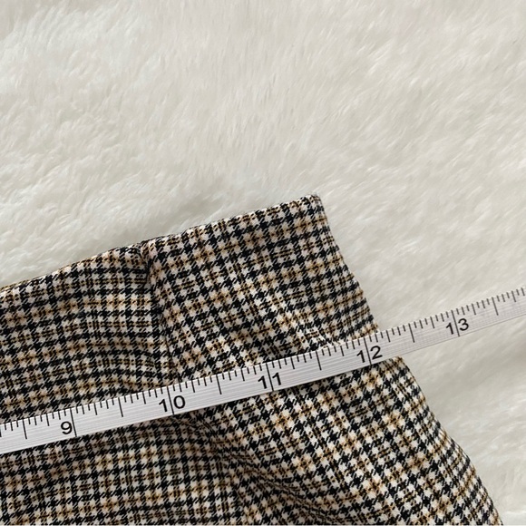 DYNAMITE | High rise button skirt - Picture 6 of 8